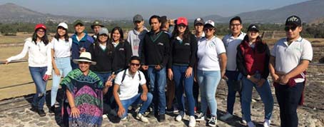 Visitan Teotihuacán