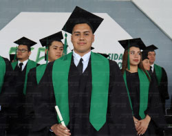Graduaciones Plantel Juárez-96