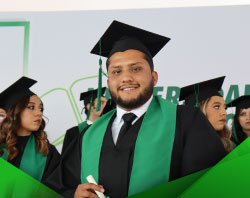 Graduaciones Plantel Torres Landa-09