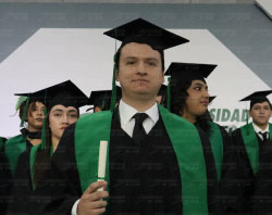 Graduaciones Plantel Torres Landa-01