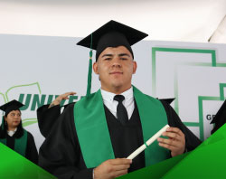 Graduaciones Plantel Torres Landa-32