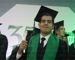 Graduaciones Plantel Torres Landa-102