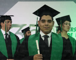 Graduaciones Plantel Torres Landa-112