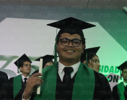 Graduaciones Plantel Torres Landa-114