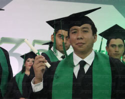 Graduaciones Plantel Torres Landa-144