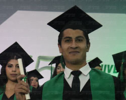Graduaciones Plantel Torres Landa-147