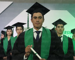 Graduaciones Plantel Torres Landa-153