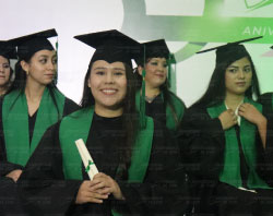 Graduaciones Plantel Torres Landa-156