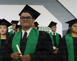 Graduaciones Plantel Torres Landa-31