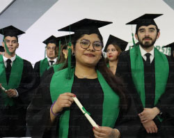 Graduaciones Plantel Torres Landa-41