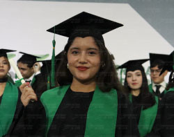 Graduaciones Plantel Torres Landa-48