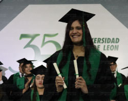 Graduaciones Plantel Torres Landa-59
