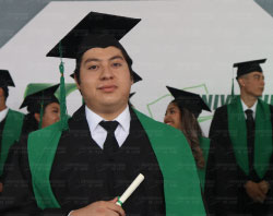 Graduaciones Plantel Torres Landa-62