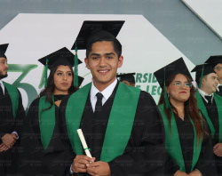 Graduaciones Plantel Torres Landa-72