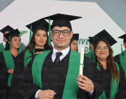 Graduaciones Plantel Torres Landa-79