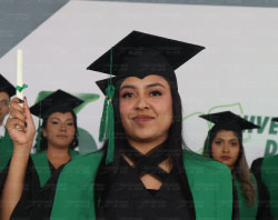 Graduaciones Plantel Torres Landa-84